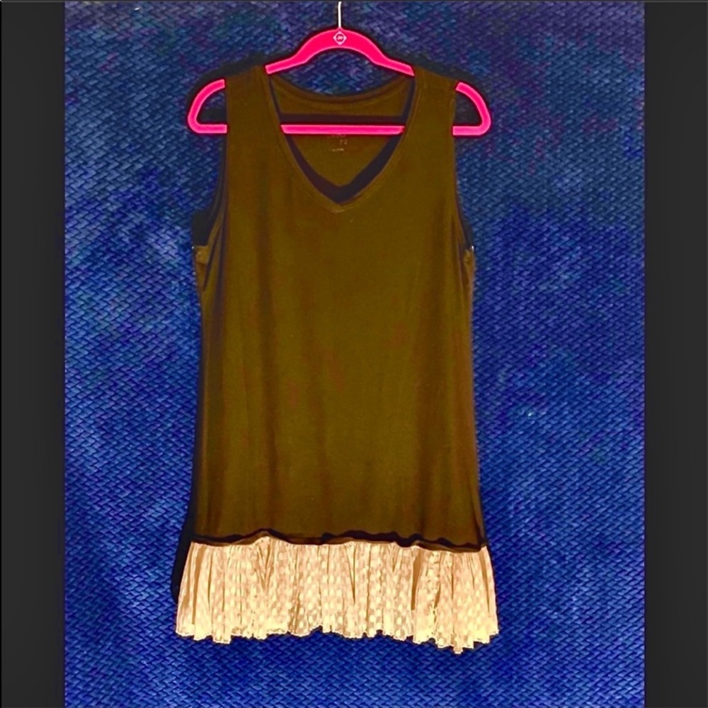 LOGO tank black with tan ruffles